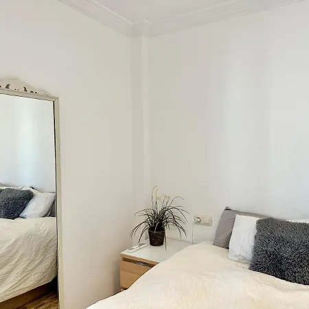 Bright Flat Center - Eaw Homes Apartment *
